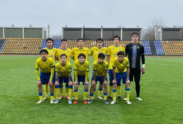 Iniciados terminam campeonato em Tondela