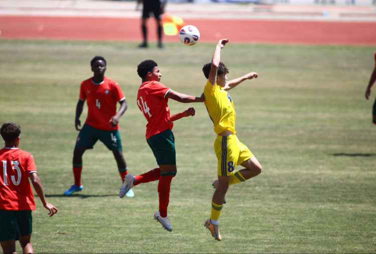 Jordan Arnolin, Kévin Boma e Yanis Begraoui ao serviço das seleções